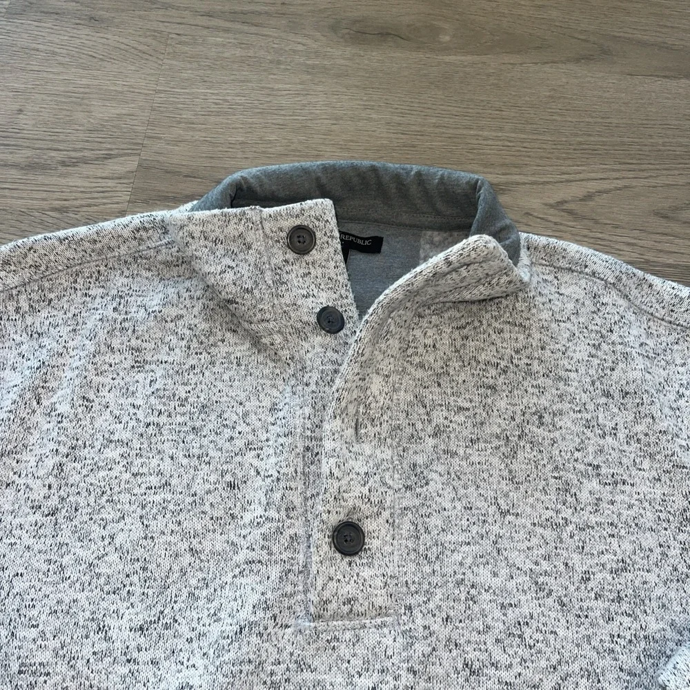 Banana Republic Mens Sweatshirt Botton Front,  Heavyweight  Knit- L  Pockets